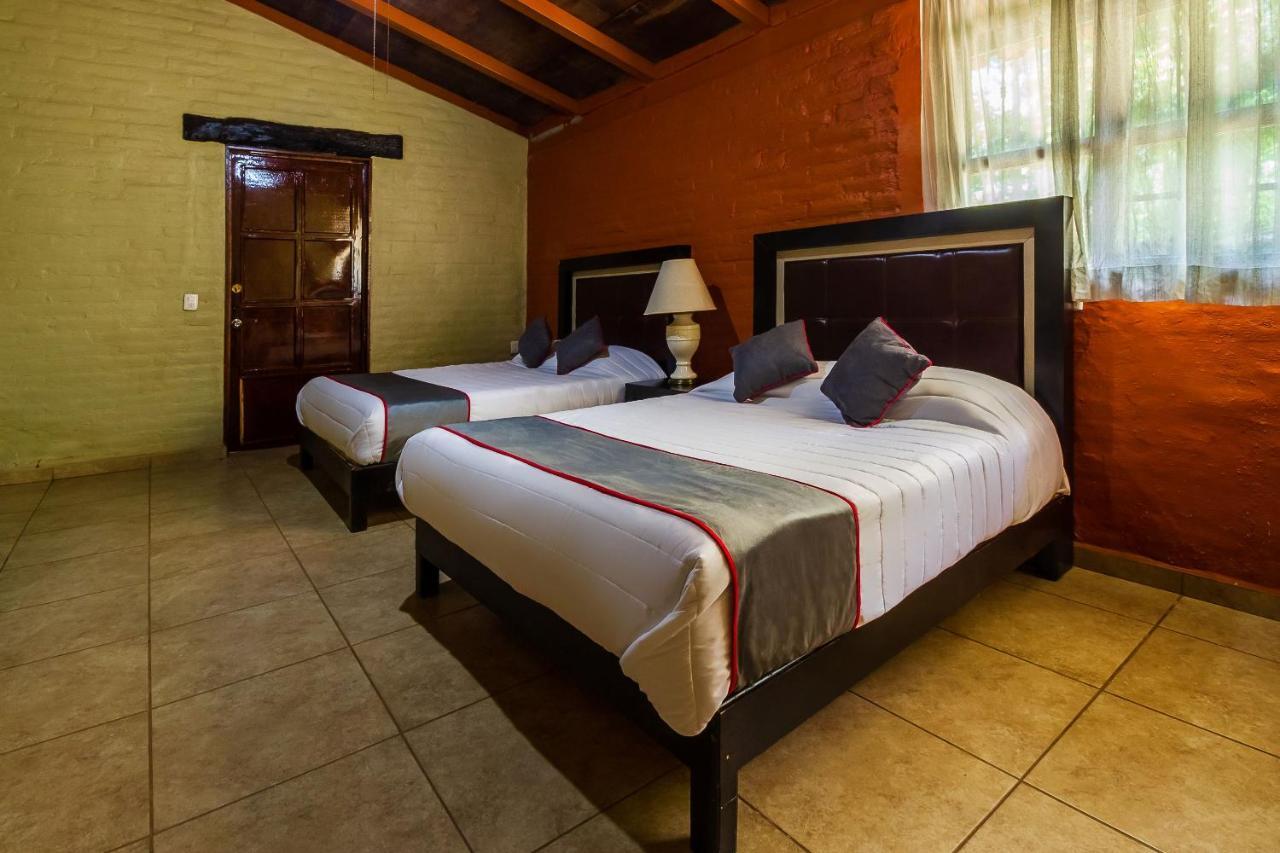 Hotel Hacienda Coyotes Zapotlanejo Exterior photo